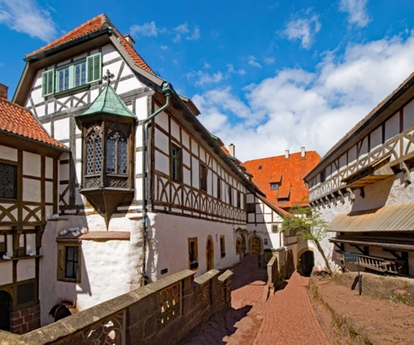 Wartburg Innenhof@pixavay Die Wartburg in Eisenach vom Innenhof aus gesehen
